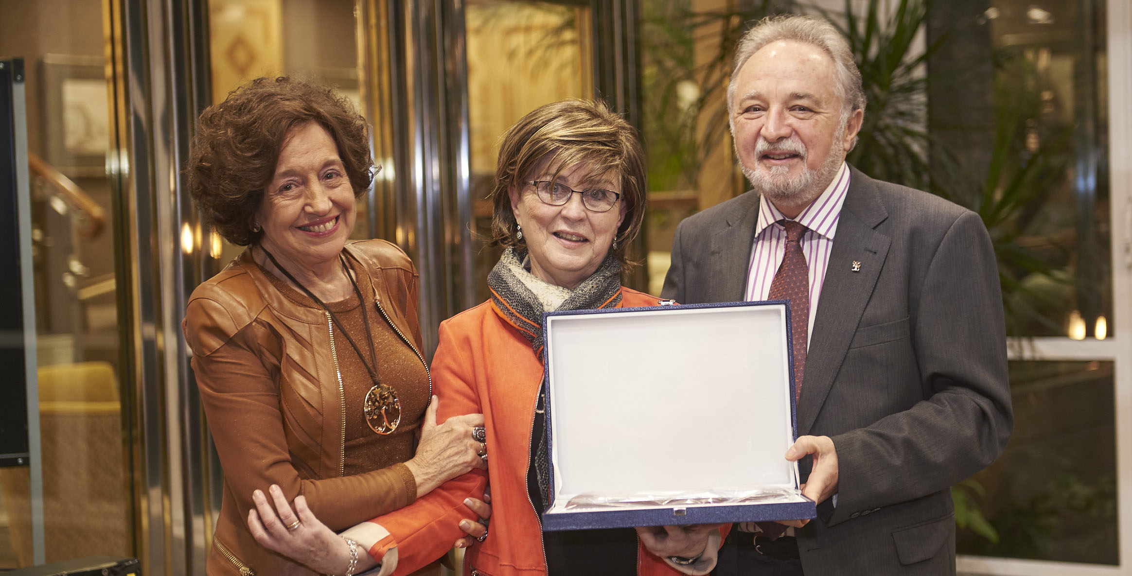 María Jesús Martínez recibe la Placa de Honor de la AEC 2019